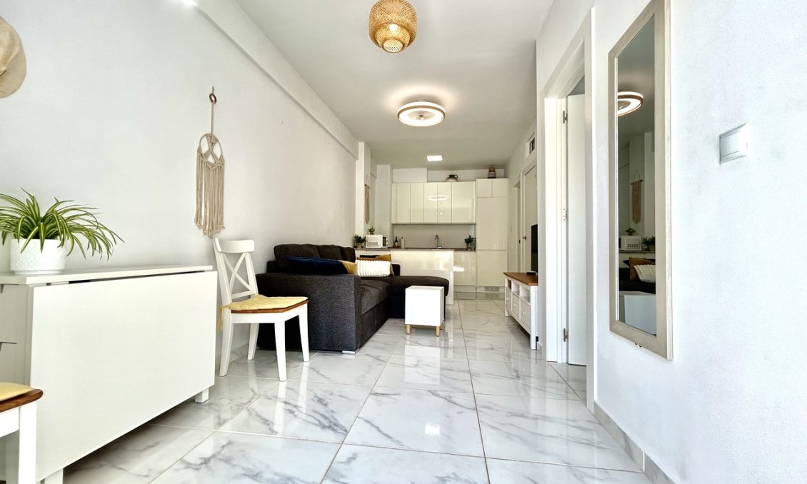 Használt Ingatlanok - Apartman -
La Zenia - Costa Blanca