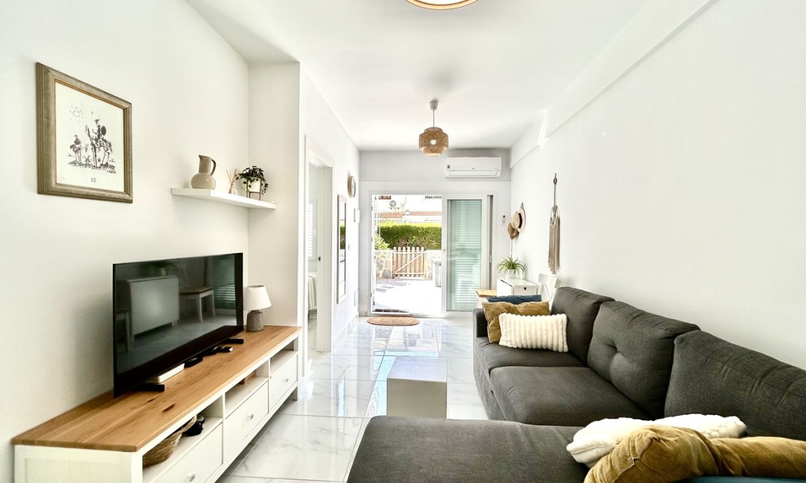 Használt Ingatlanok - Apartman -
La Zenia - Costa Blanca