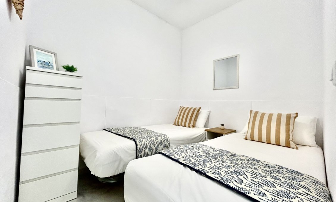 Használt Ingatlanok - Apartman -
La Zenia - Costa Blanca