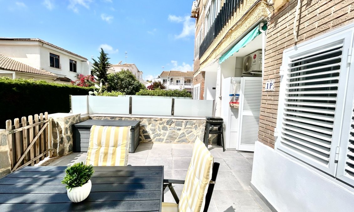 Használt Ingatlanok - Apartman -
La Zenia - Costa Blanca