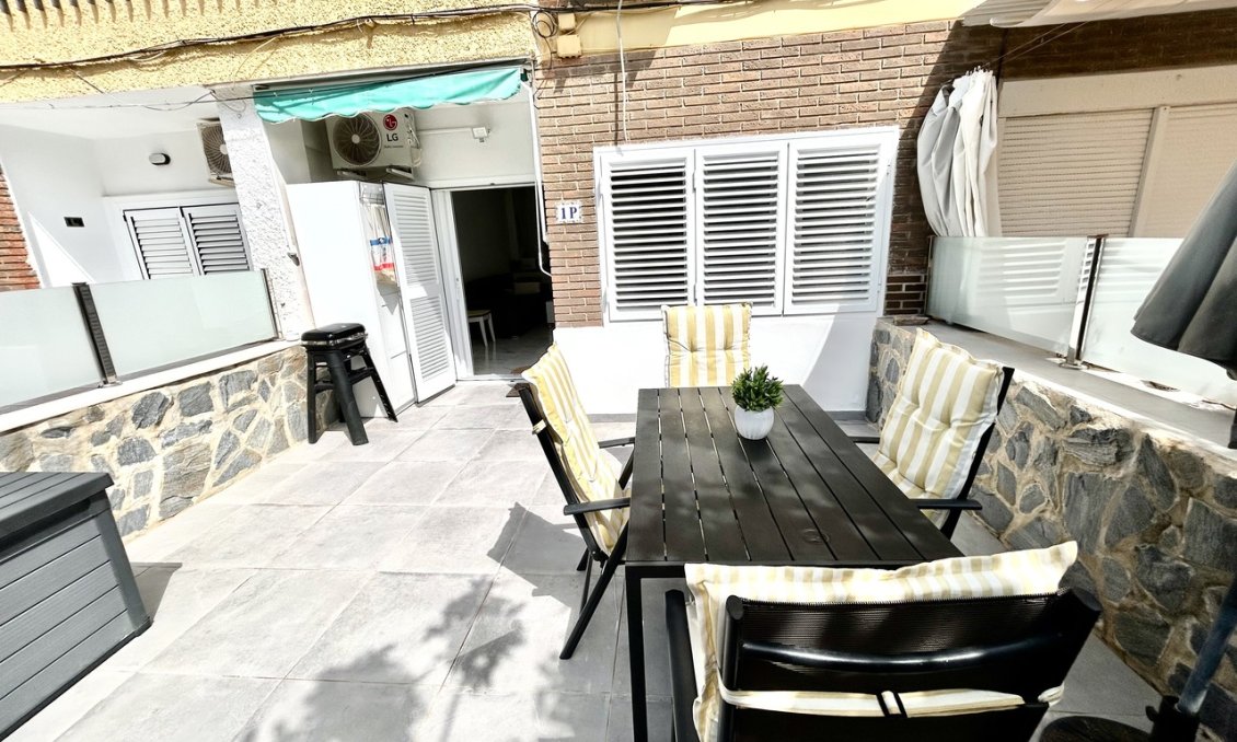 Használt Ingatlanok - Apartman -
La Zenia - Costa Blanca