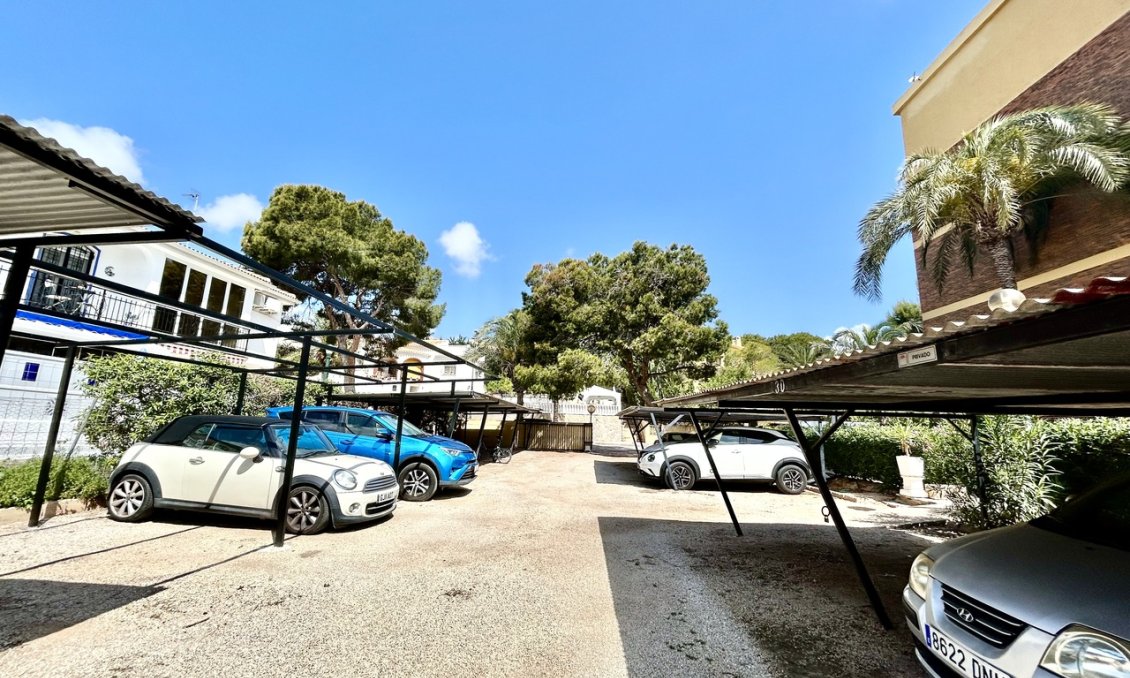 Használt Ingatlanok - Apartman -
La Zenia - Costa Blanca