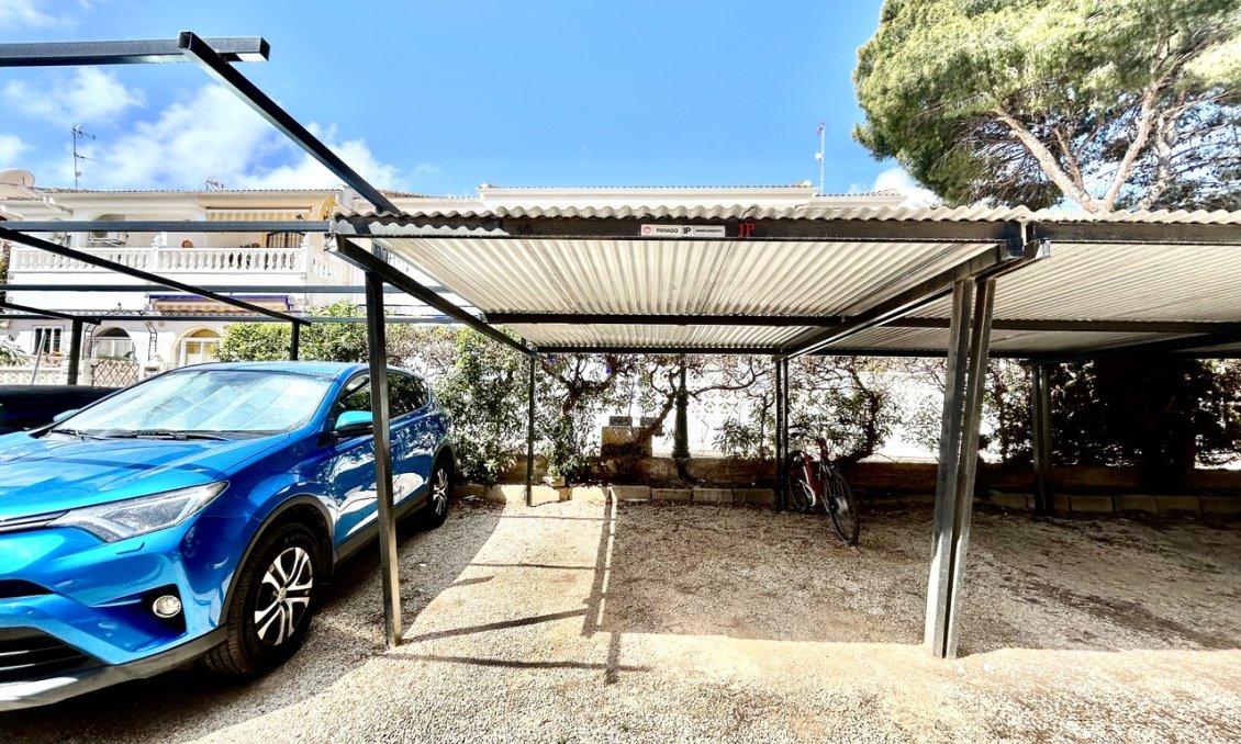 Használt Ingatlanok - Apartman -
La Zenia - Costa Blanca