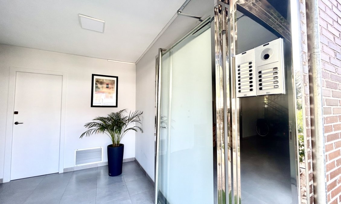 Használt Ingatlanok - Apartman -
La Zenia - Costa Blanca