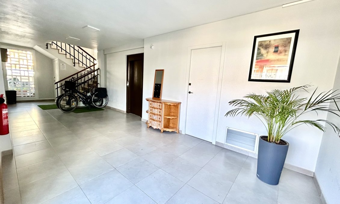 Használt Ingatlanok - Apartman -
La Zenia - Costa Blanca