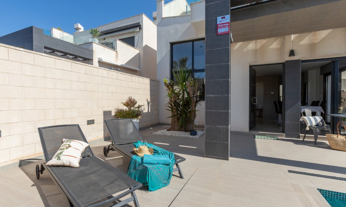 Használt Ingatlanok - Villa -
Rojales - Inland