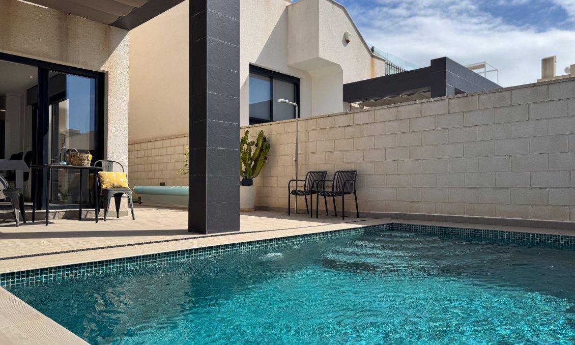 Használt Ingatlanok - Villa -
Rojales - Inland