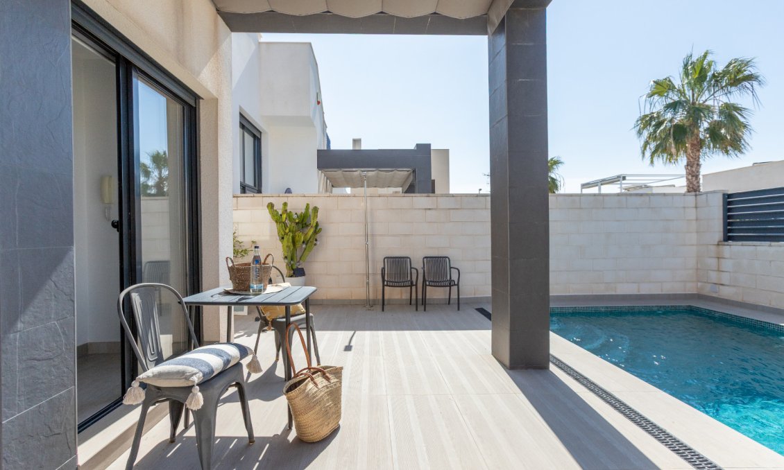 Használt Ingatlanok - Villa -
Rojales - Inland