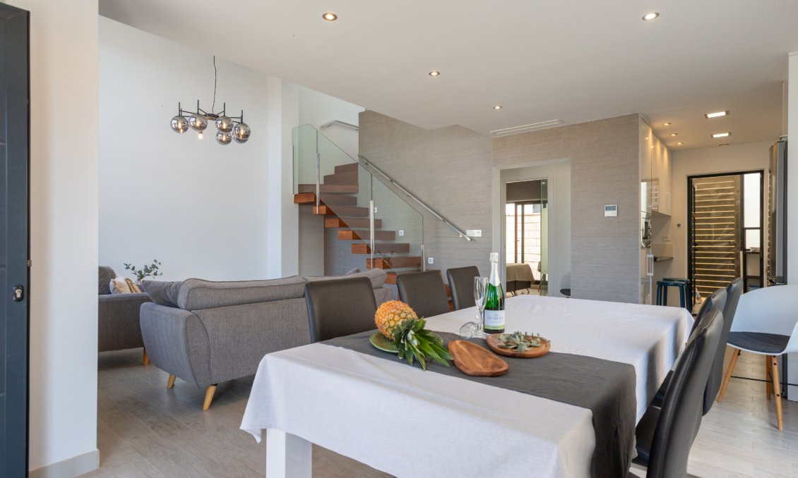 Használt Ingatlanok - Villa -
Rojales - Inland