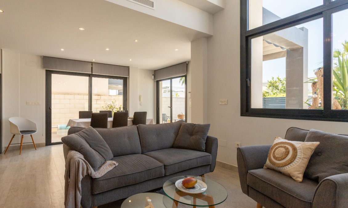 Használt Ingatlanok - Villa -
Rojales - Inland