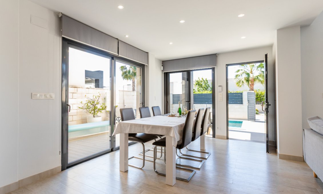 Használt Ingatlanok - Villa -
Rojales - Inland