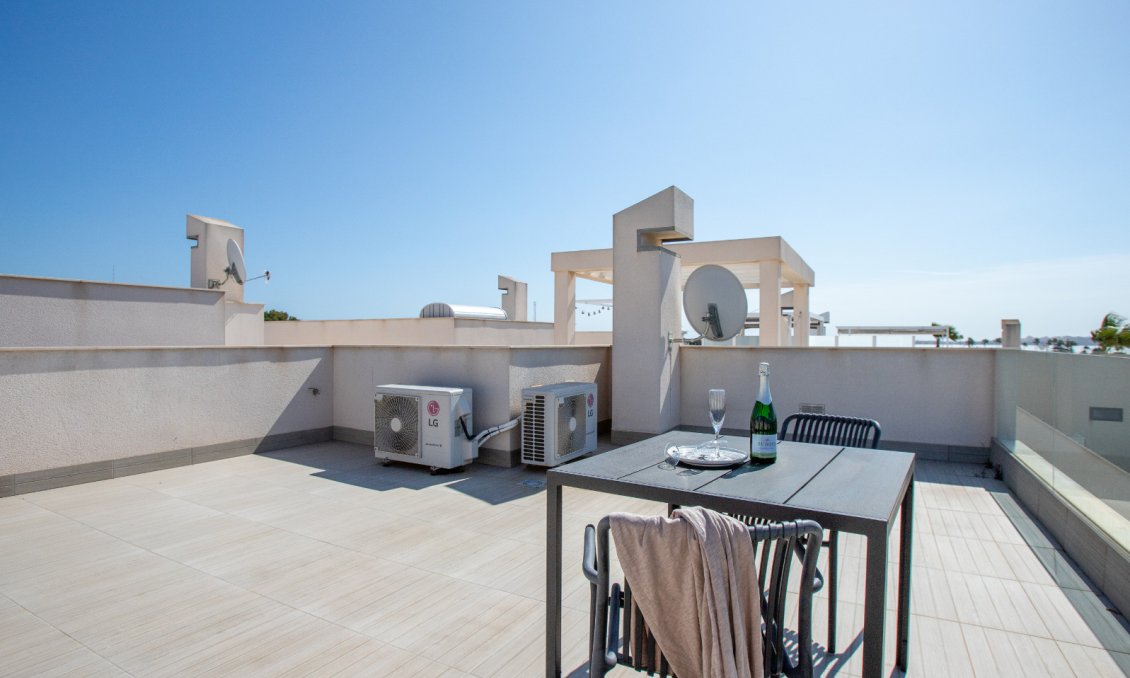 Használt Ingatlanok - Villa -
Rojales - Inland