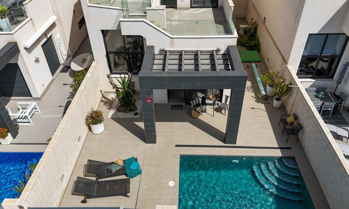 Használt Ingatlanok - Villa -
Rojales - Inland