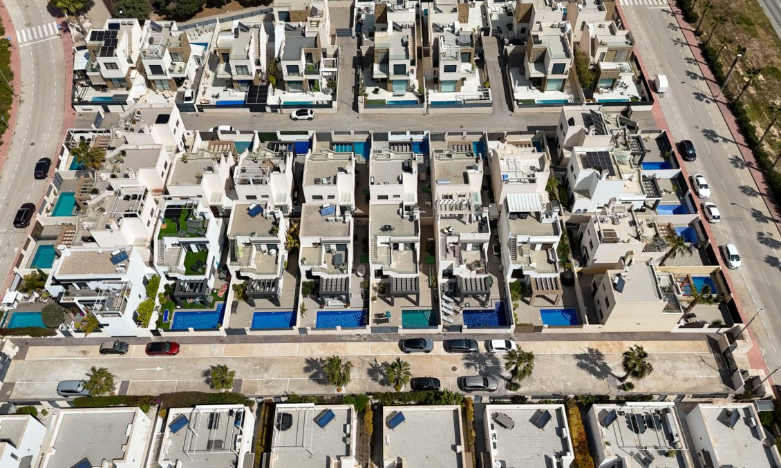 Használt Ingatlanok - Villa -
Rojales - Inland