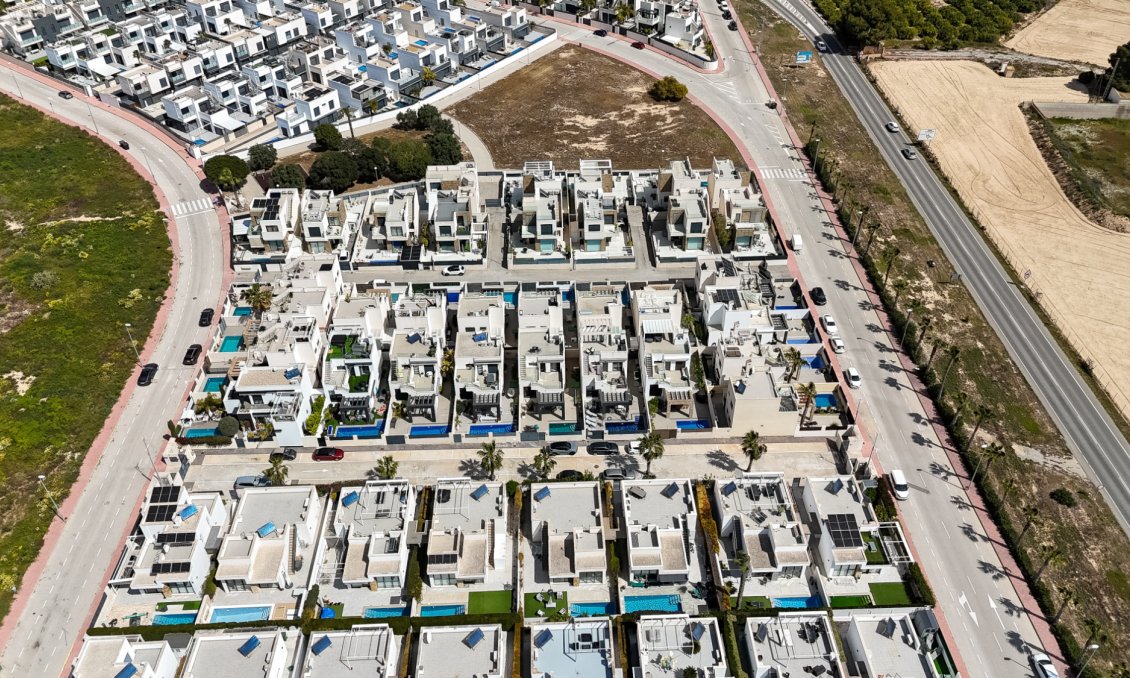 Használt Ingatlanok - Villa -
Rojales - Inland