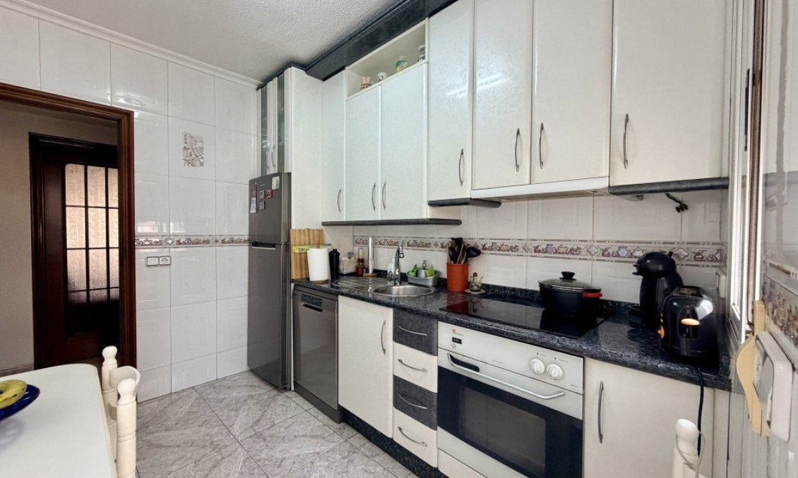 Revânzare - Apartament -
Torrevieja - Costa Blanca