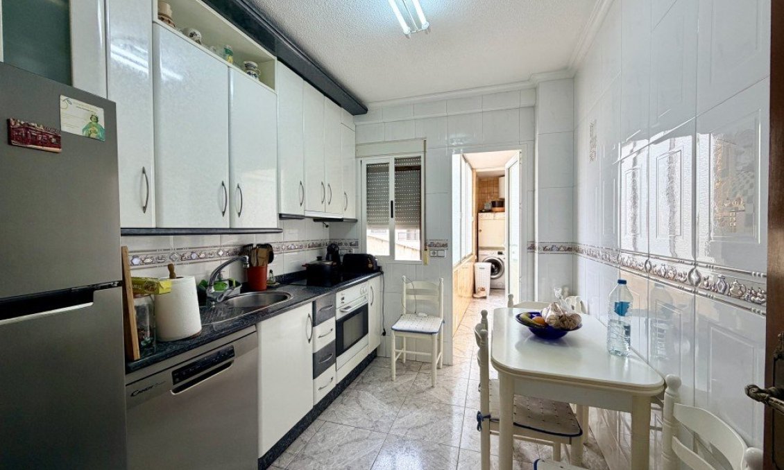 Revânzare - Apartament -
Torrevieja - Costa Blanca