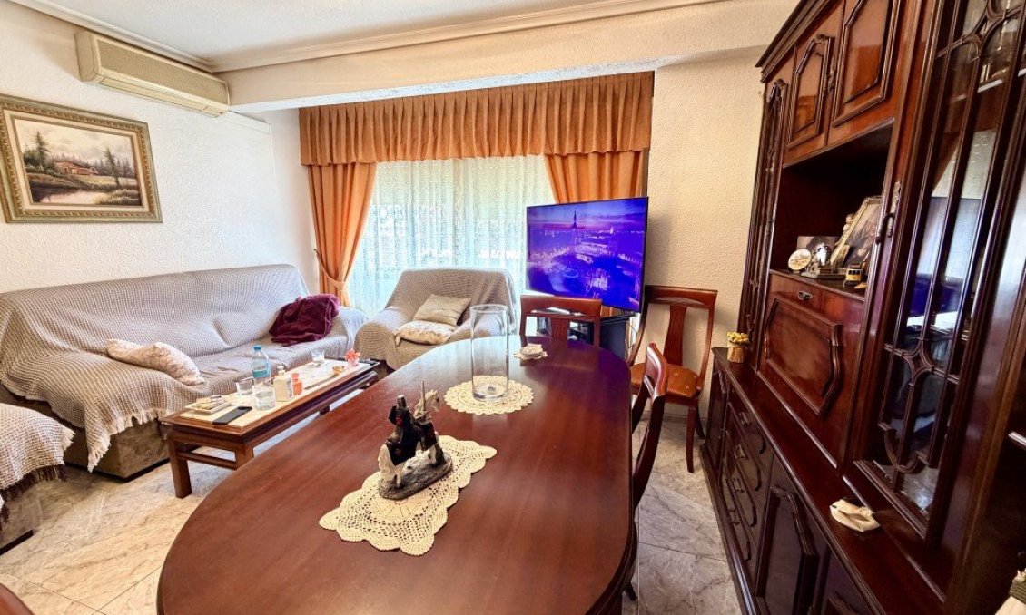 Revânzare - Apartament -
Torrevieja - Costa Blanca