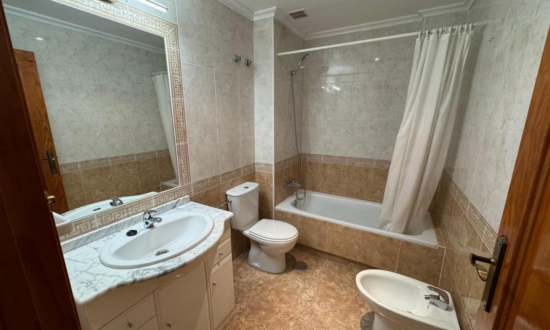 Segunda mano - Apartamento -
Orihuela Costa - Costa Blanca