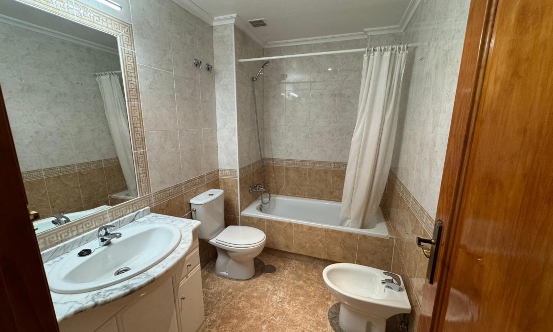 Segunda mano - Apartamento -
Orihuela Costa - Costa Blanca