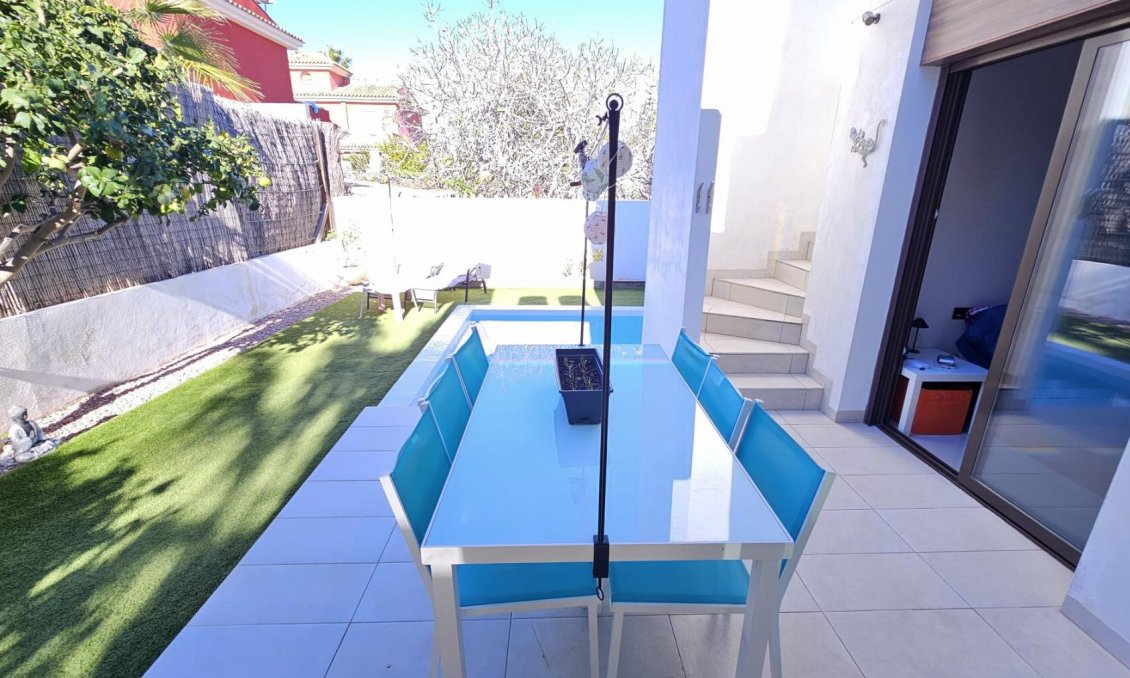 Wiederverkauf - Villa -
Orihuela Costa - Costa Blanca