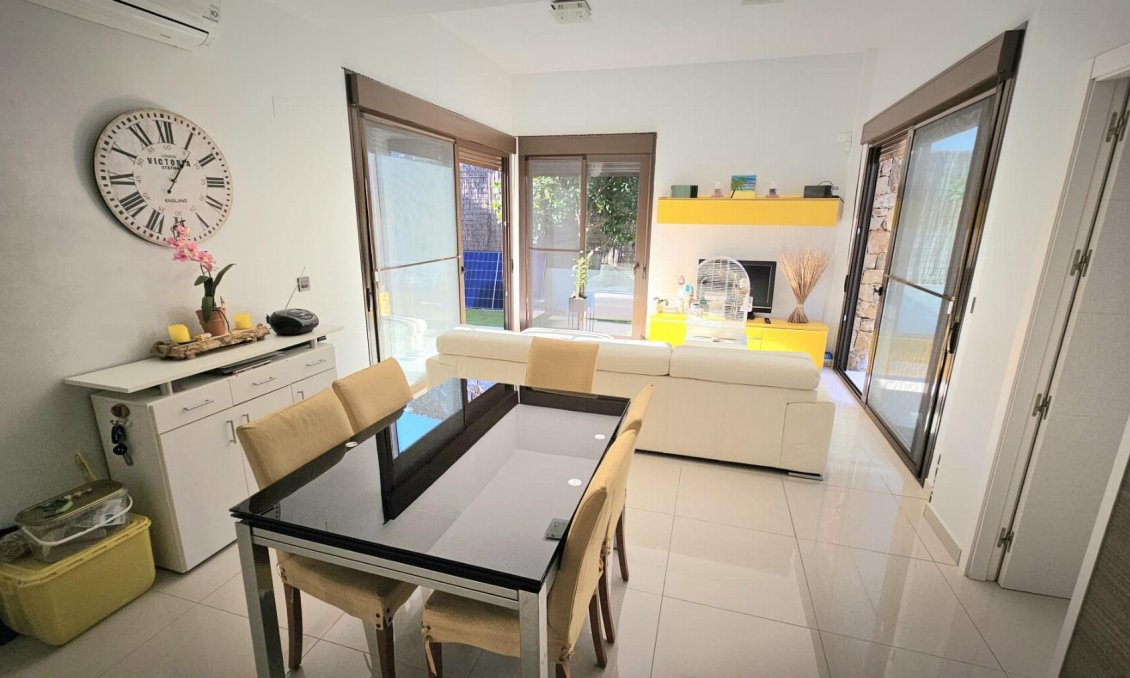 Wiederverkauf - Villa -
Orihuela Costa - Costa Blanca