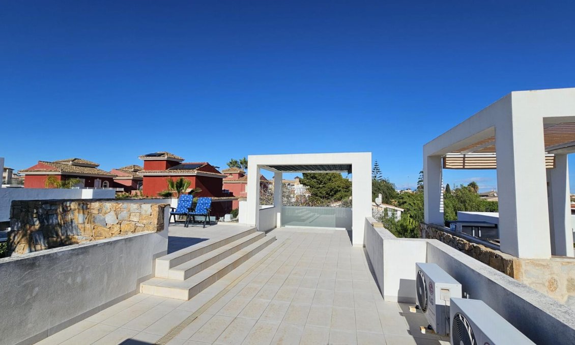 Wiederverkauf - Villa -
Orihuela Costa - Costa Blanca