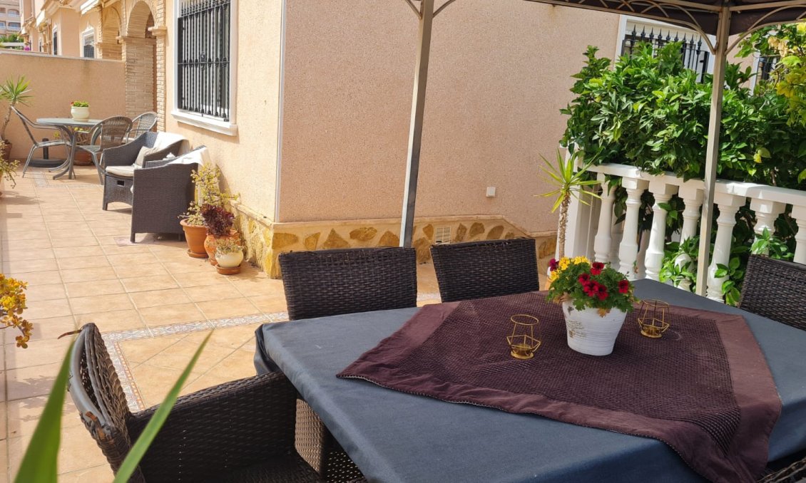 Revente - Villa -
Orihuela Costa - Costa Blanca