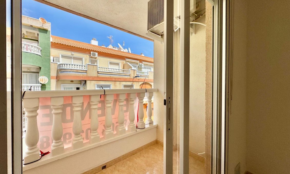 Segunda mano - Apartamento -
Torrevieja - Centro