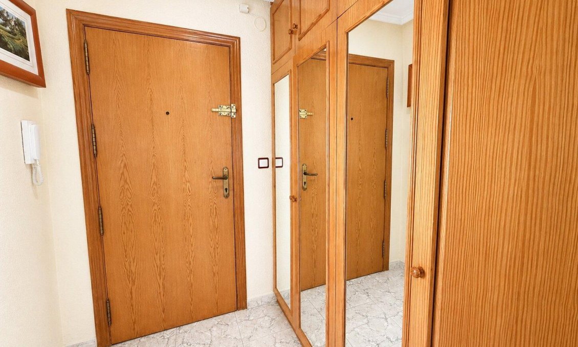 Revente - Appartement -
Torrevieja - Habaneras