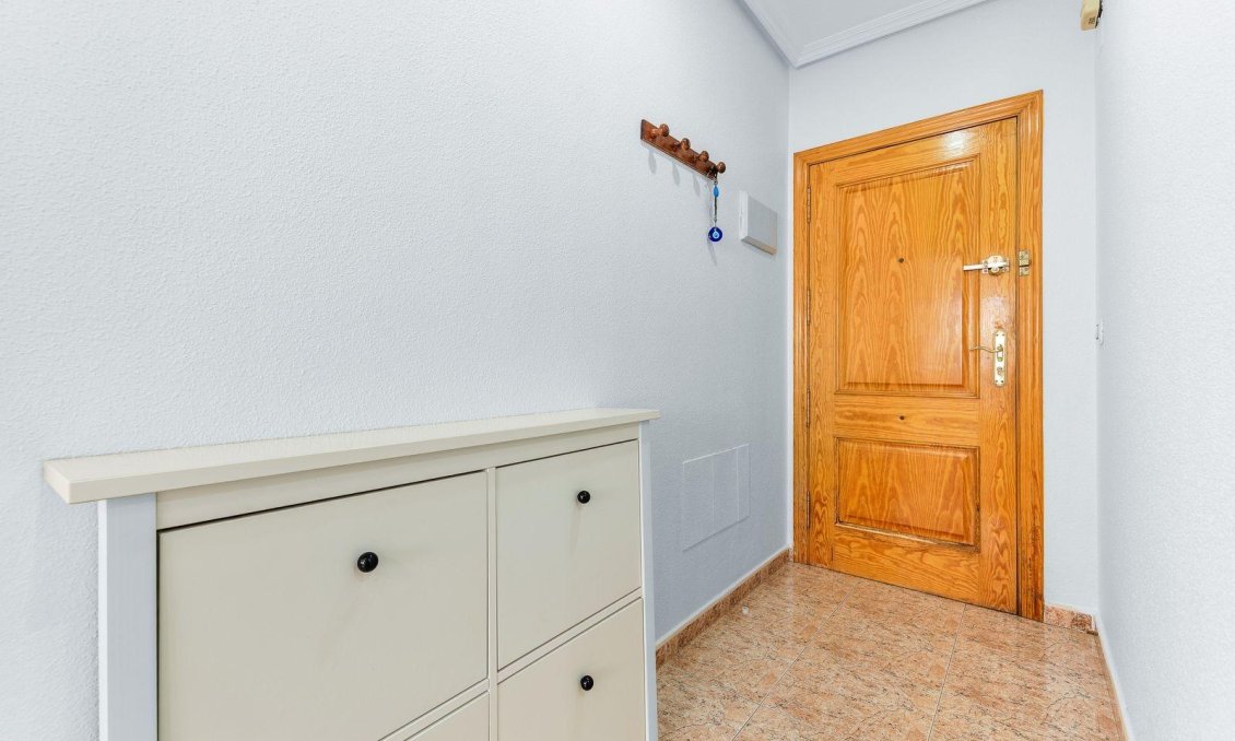Segunda mano - Apartamento -
Torrevieja - Centro