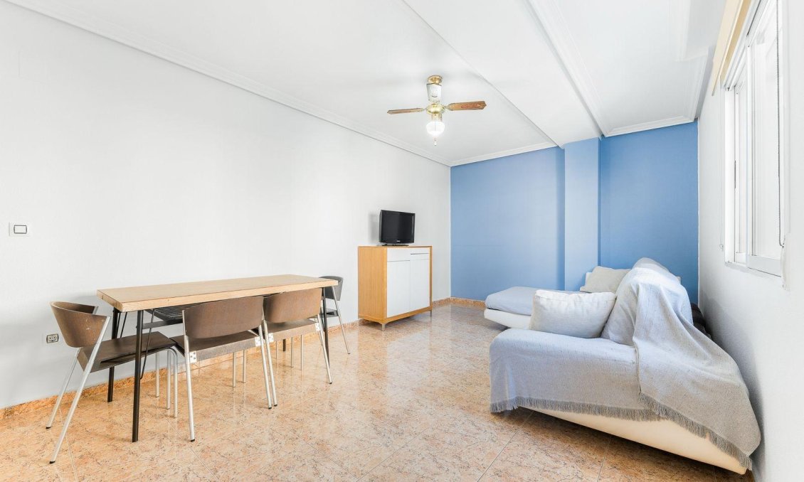 Segunda mano - Apartamento -
Torrevieja - Centro
