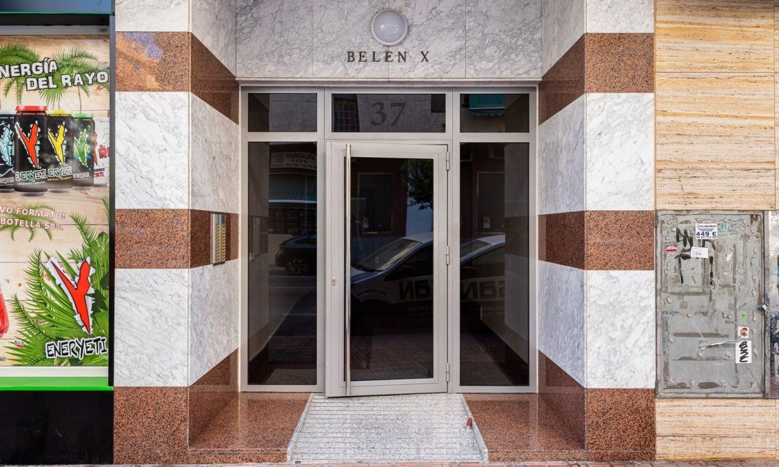 Segunda mano - Apartamento -
Torrevieja - Centro