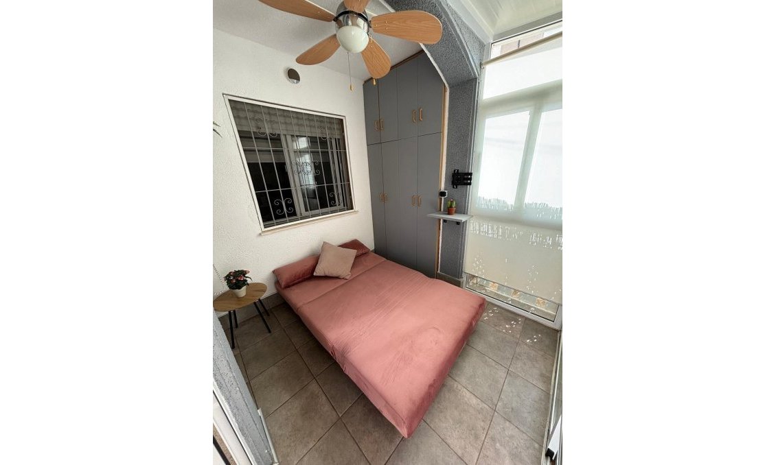 Segunda mano - Bungalow -
Torrevieja - Los Balcones