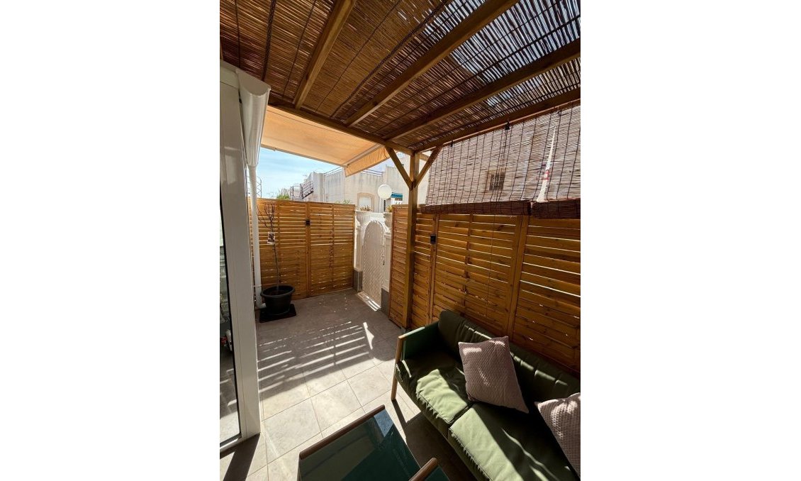 Segunda mano - Bungalow -
Torrevieja - Los Balcones