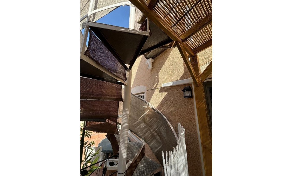 Segunda mano - Bungalow -
Torrevieja - Los Balcones