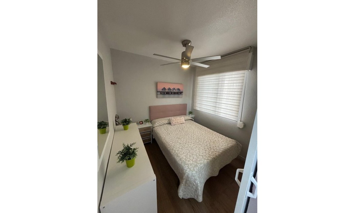 Segunda mano - Bungalow -
Torrevieja - Los Balcones