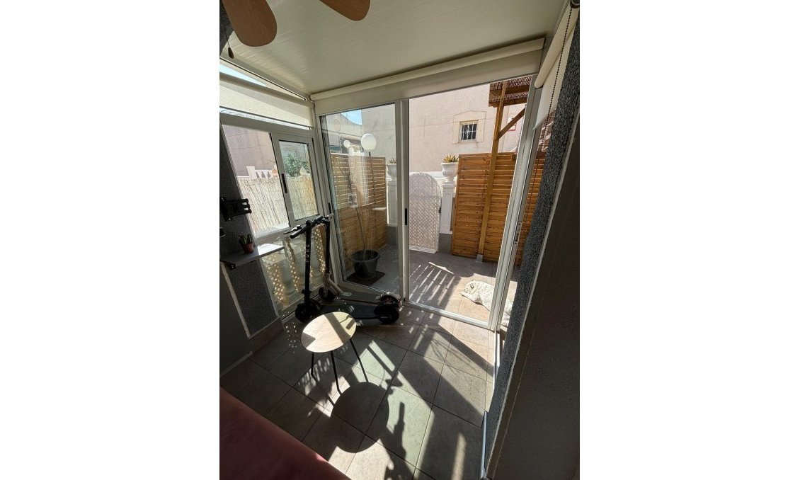 Segunda mano - Bungalow -
Torrevieja - Los Balcones