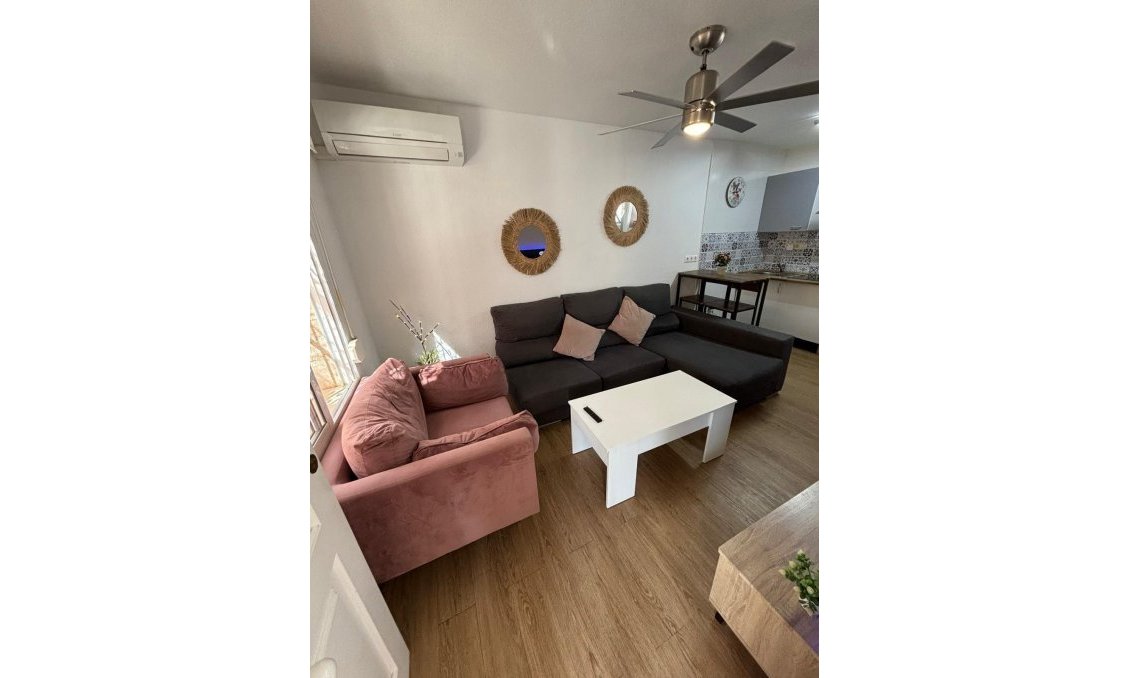 Segunda mano - Bungalow -
Torrevieja - Los Balcones