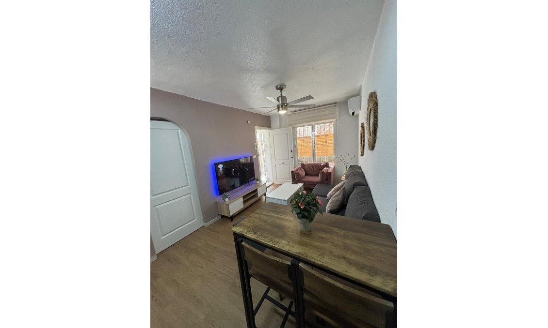 Segunda mano - Bungalow -
Torrevieja - Los Balcones