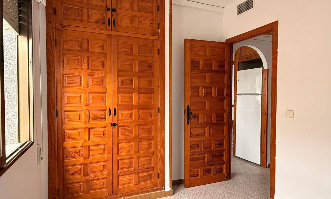 Wiederverkauf - Villa / Doppelhaushälfte -
Los Alcazares - Los Narejos-punta Calera