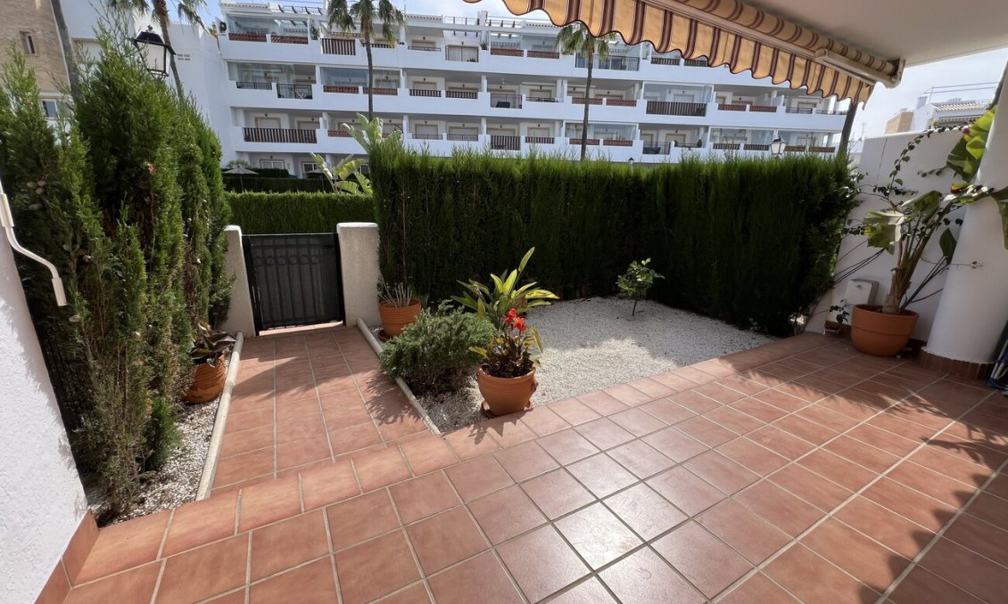 Segunda mano - Apartamento -
Orihuela Costa - Villamartín