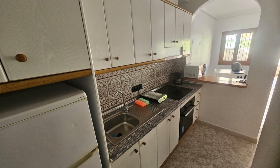 Wiederverkauf - Wohnung -
Orihuela Costa - La Zenia