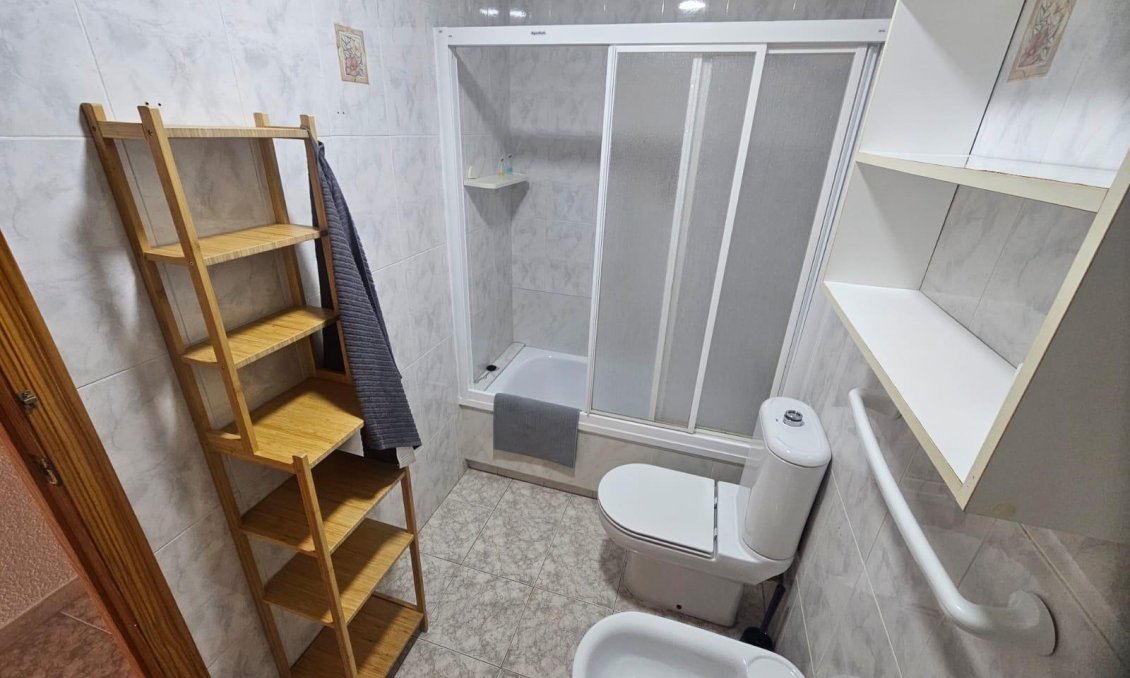 Wiederverkauf - Wohnung -
Orihuela Costa - La Zenia