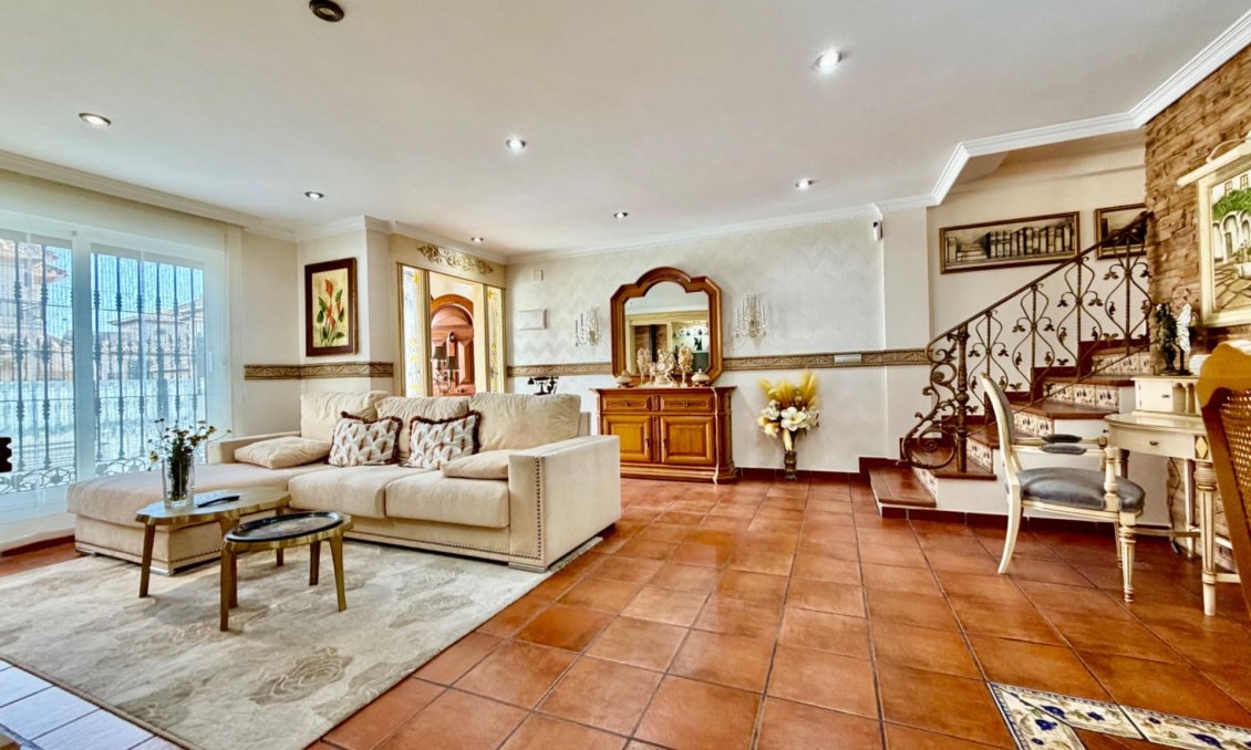 Wiederverkauf - Villa / Doppelhaushälfte -
Orihuela Costa - La Zenia