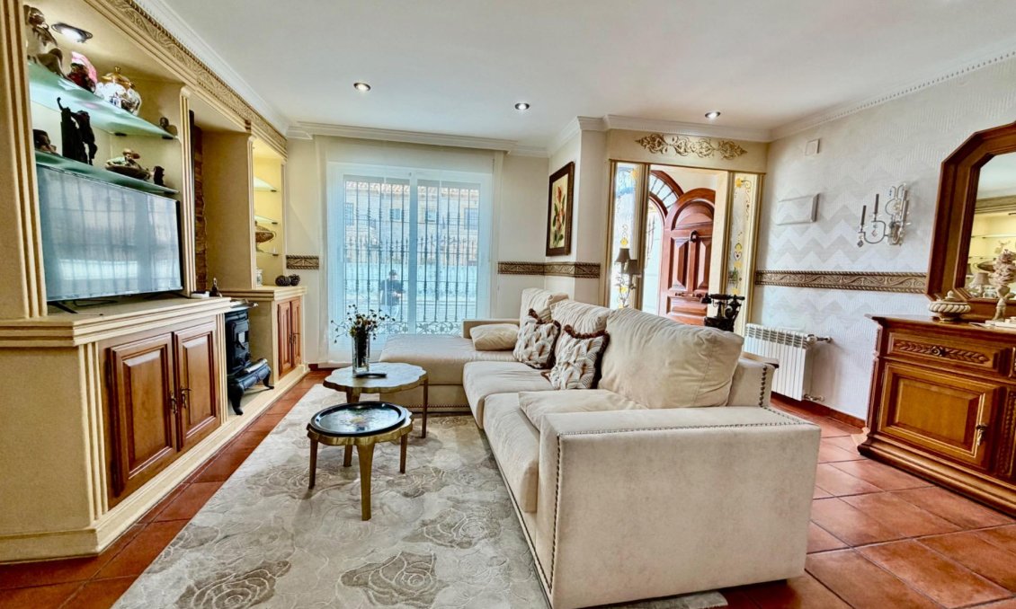 Wiederverkauf - Villa / Doppelhaushälfte -
Orihuela Costa - La Zenia