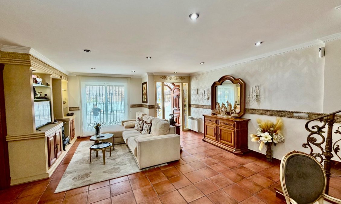 Wiederverkauf - Villa / Doppelhaushälfte -
Orihuela Costa - La Zenia