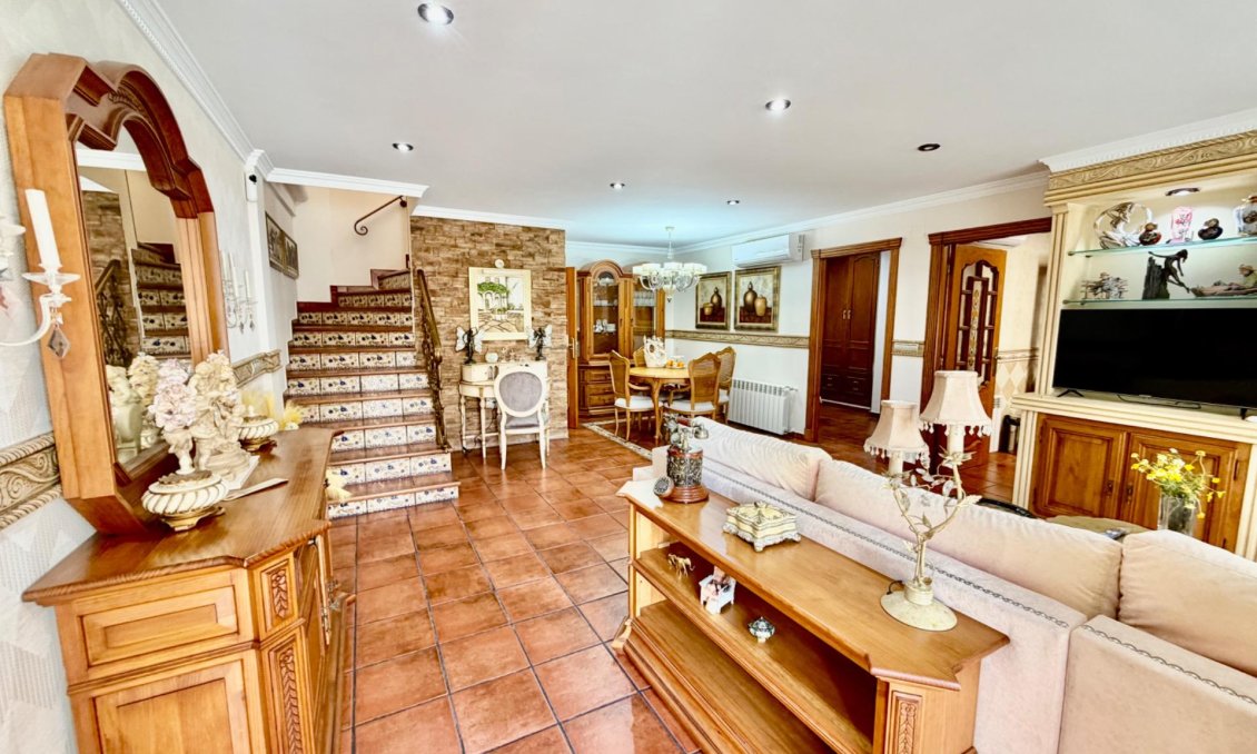 Wiederverkauf - Villa / Doppelhaushälfte -
Orihuela Costa - La Zenia