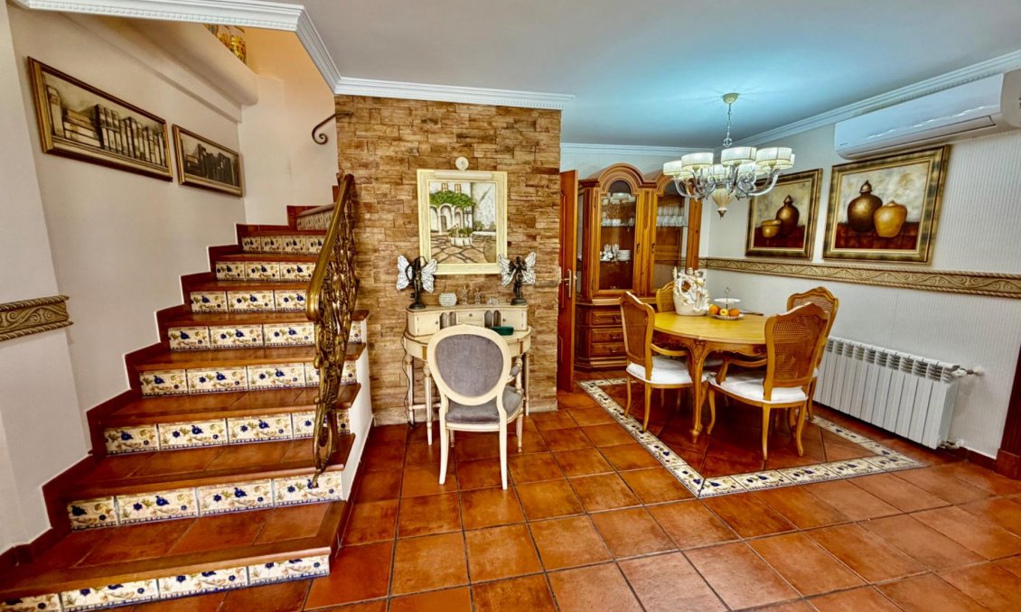 Wiederverkauf - Villa / Doppelhaushälfte -
Orihuela Costa - La Zenia