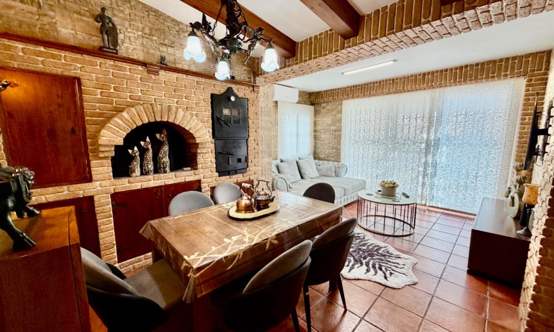 Wiederverkauf - Villa / Doppelhaushälfte -
Orihuela Costa - La Zenia